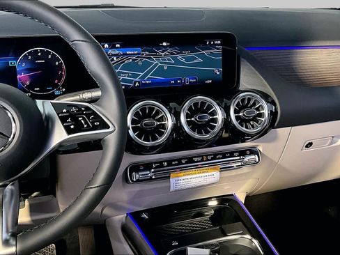 New 2026 Mercedes-Benz GLA 250 4MATIC image 8