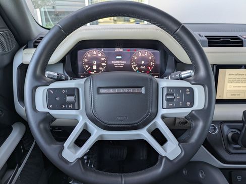 Used 2020 Land Rover Defender 110 HSE image 15