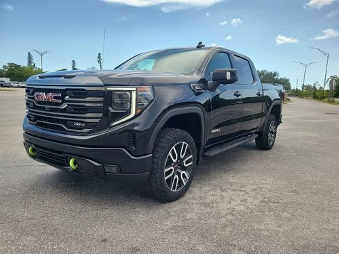 Used 2023 GMC Sierra 1500 AT4 w/ AT4 Premium Package AWD/4WD image 2
