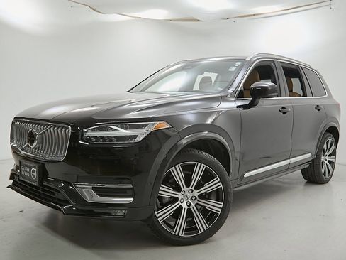 Certified 2023 Volvo XC90 B6 Ultimate w/ Protection Package Premier image 2