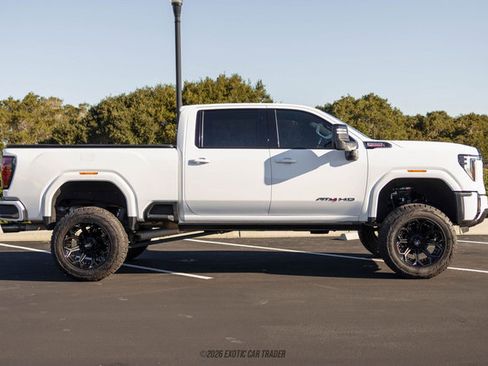 Used 2024 GMC Sierra 2500 AT4 w/ AT4 Premium Plus Package image 9