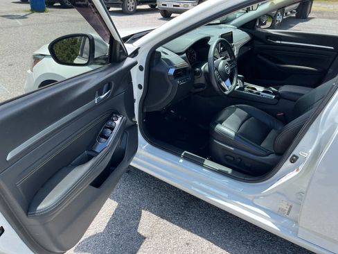 Used 2021 Nissan Altima 2.5 SL FWD image 10