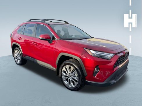 Used 2025 Toyota RAV4 XLE Premium image 1