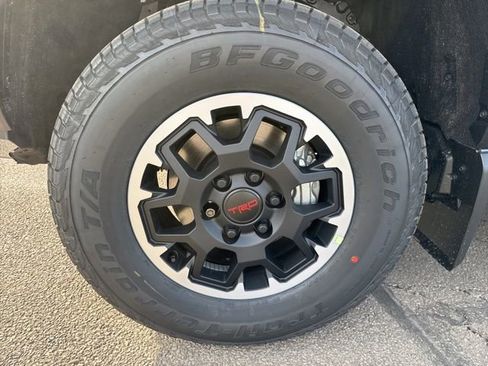 New 2026 Toyota Tacoma TRD Off-Road AWD/4WD image 10