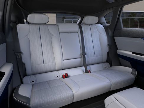 New 2025 Cadillac Optiq Luxury 2 w/ LPO, Floor Liner Package image 17