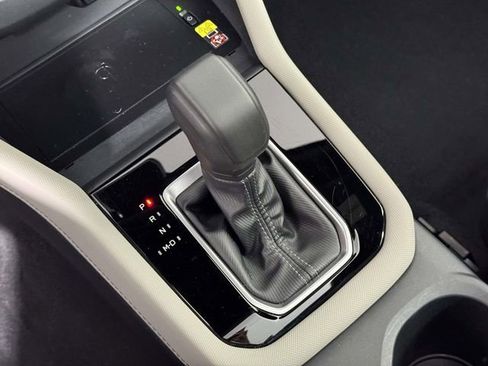 Certified 2025 Subaru Forester Limited image 28