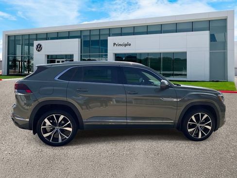 New 2026 Volkswagen Atlas Cross Sport SEL Premium R-Line AWD/4WD image 4