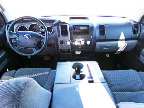 Used 2012 Toyota Tundra 4x4 CrewMax w/ Tow Pkg image 6
