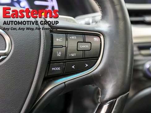 Used 2019 Lexus ES 350 w/ Premium Package image 15