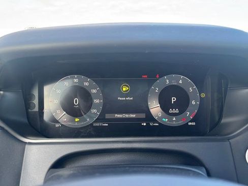 New 2026 Land Rover Range Rover Velar Dynamic SE image 16