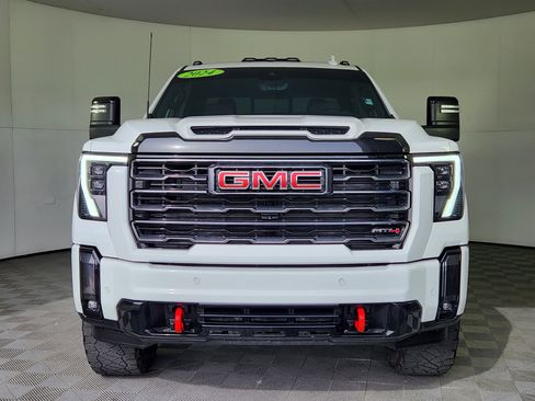 Used 2024 GMC Sierra 2500 AT4 w/ AT4 Premium Plus Package image 2