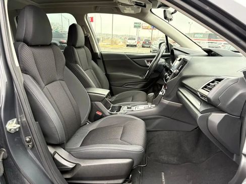 Used 2022 Subaru Forester Premium AWD/4WD image 17