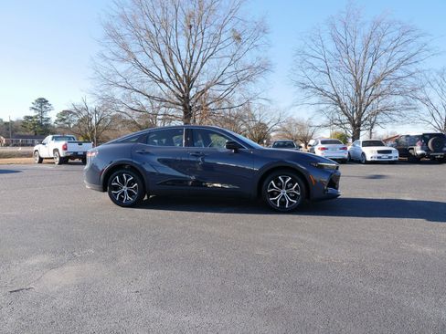 Used 2026 Toyota Crown XLE image 3