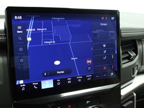 Used 2024 Ford Expedition XLT image 25