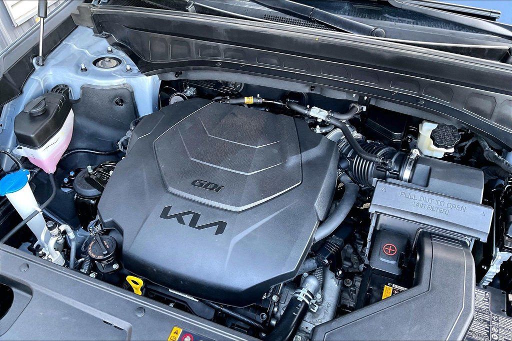 Used 2022 Kia Telluride SX w/ Towing Package AWD/4WD image 31
