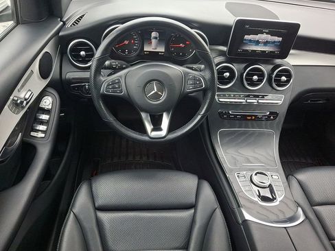 Certified 2019 Mercedes-Benz GLC 300 4MATIC image 2