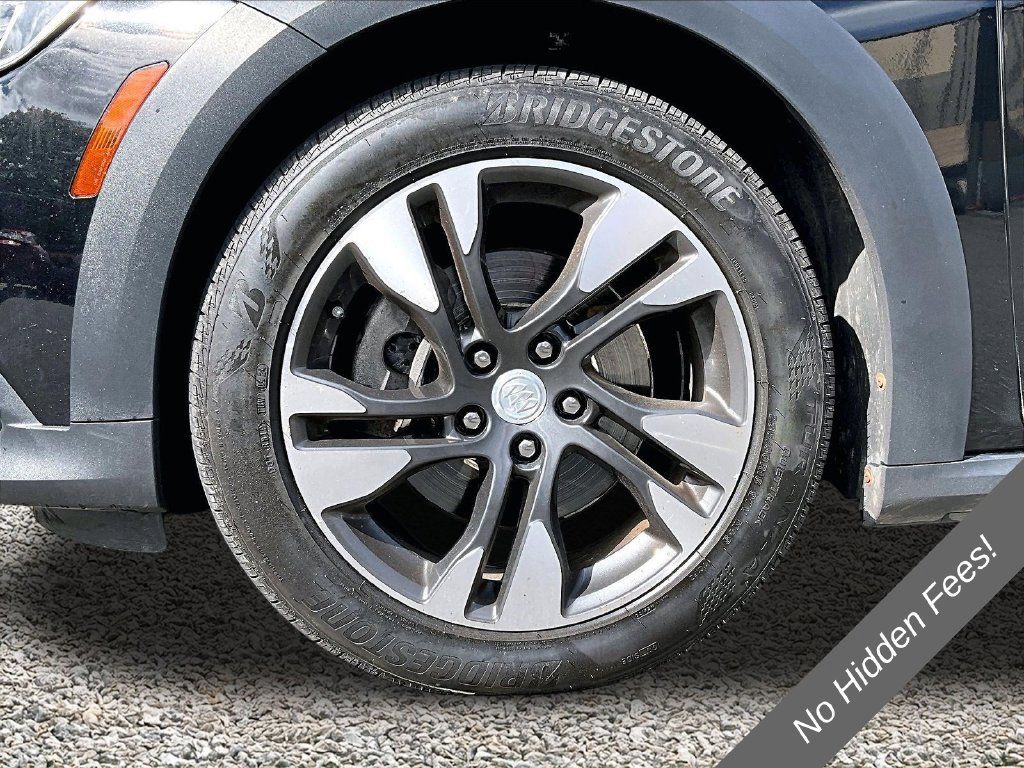 Used 2018 Buick Regal Essence w/ Driver Confidence Package #1 AWD/4WD image 9