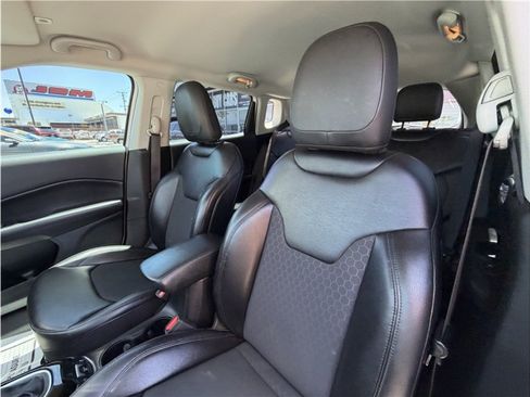 Used 2019 Jeep Compass Latitude FWD image 20