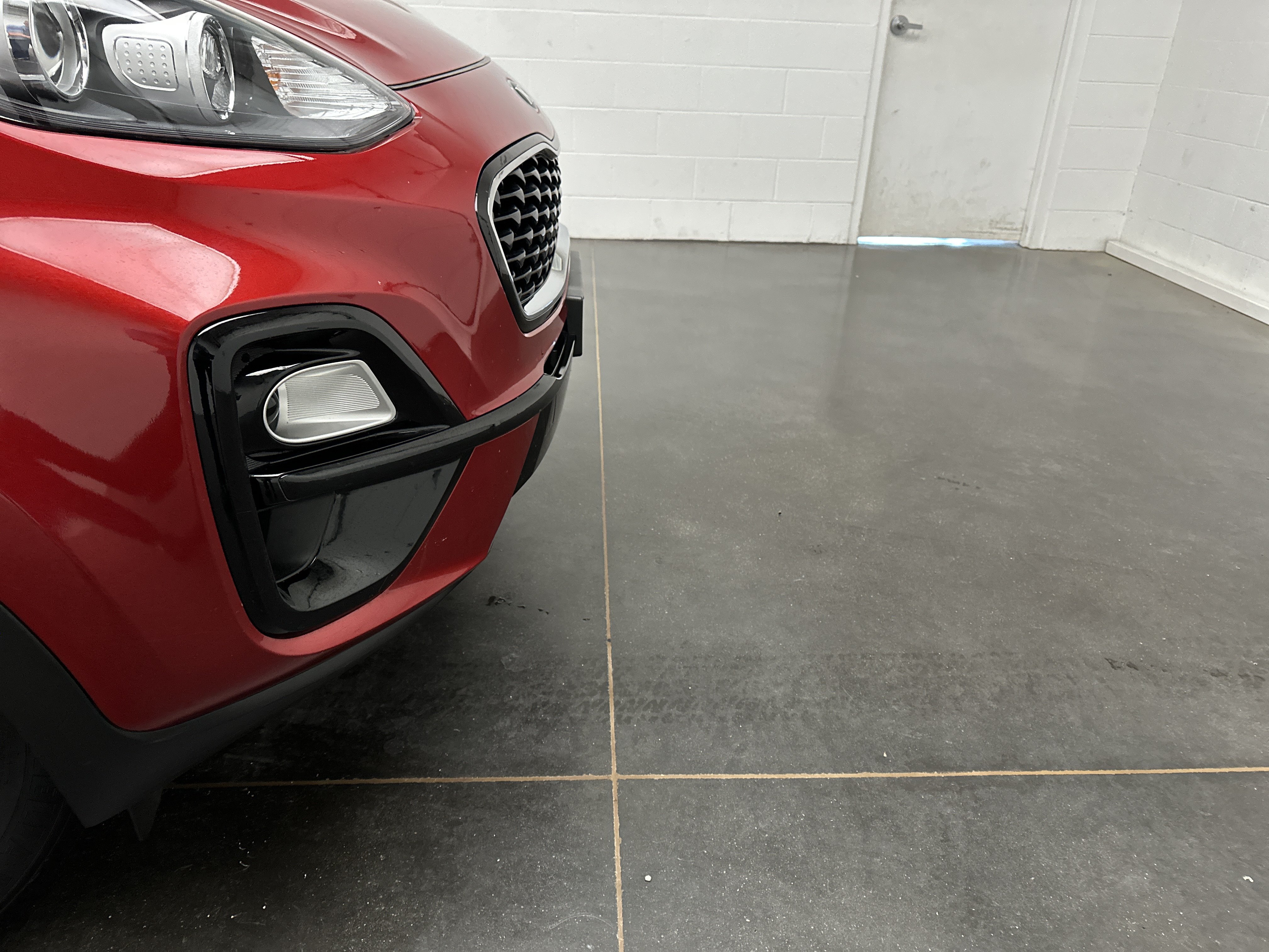 Used 2020 Kia Sportage LX AWD/4WD image 2