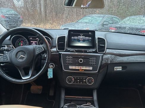 Used 2017 Mercedes-Benz GLS 450 4MATIC image 7