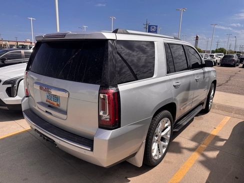 Used 2017 GMC Yukon Denali AWD/4WD image 3