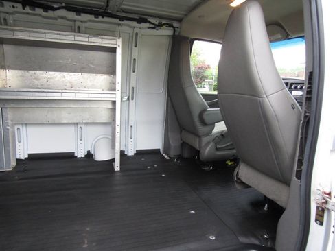 Used 2021 Chevrolet Express 2500 w/ Driver Convenience Package RWD image 21
