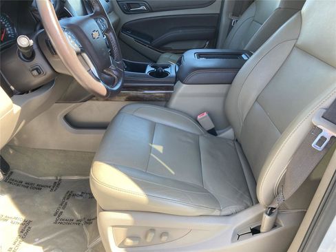 Used 2017 Chevrolet Tahoe LT w/ LT Signature Package image 24