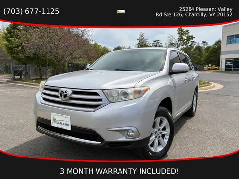 Used 2012 Toyota Highlander SE w/ Tow Pkg image 1