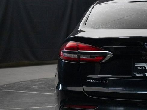 Used 2020 Ford Fusion SE image 12