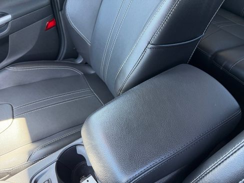Used 2014 Ford Focus Titanium FWD image 14