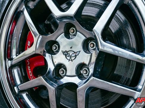 Used 2003 Chevrolet Corvette Z06 w/ Memory Package, 3 Drivers image 3