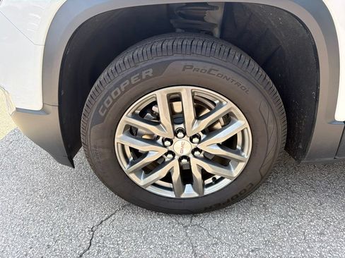 Used 2019 GMC Acadia SLT FWD image 9