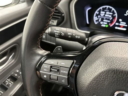 Used 2025 Honda Pilot Sport image 39