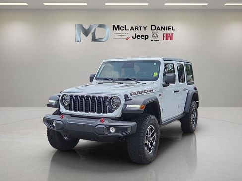 Used 2026 Jeep Wrangler Unlimited Rubicon AWD/4WD image 2