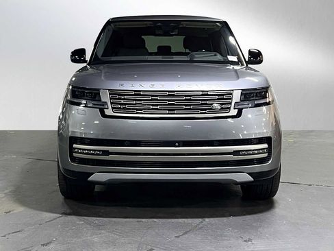 Used 2023 Land Rover Range Rover SE image 8