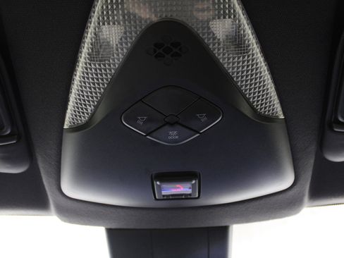 Used 2021 Toyota C-HR XLE image 21