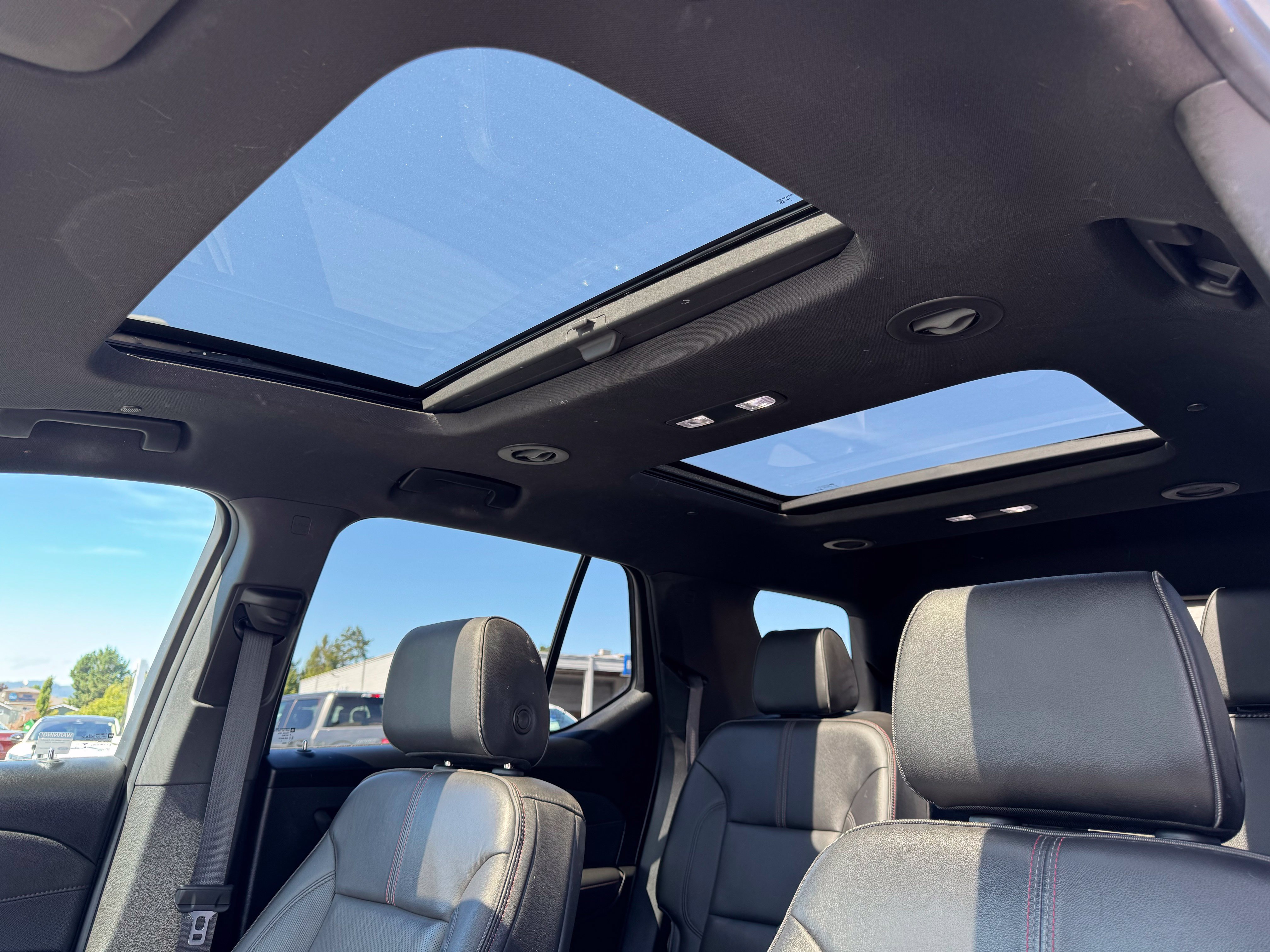 Used 2023 Chevrolet Traverse RS w/ LPO, Cargo Package AWD/4WD image 39