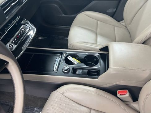 Certified 2023 Lincoln Corsair AWD w/ Equipment Group 101A image 15