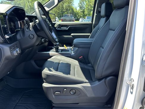 Used 2024 GMC Sierra 1500 SLT w/ SLT Premium Plus Package AWD/4WD image 9