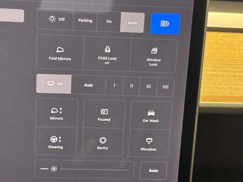 Used 2020 Tesla Model 3 Long Range image 32