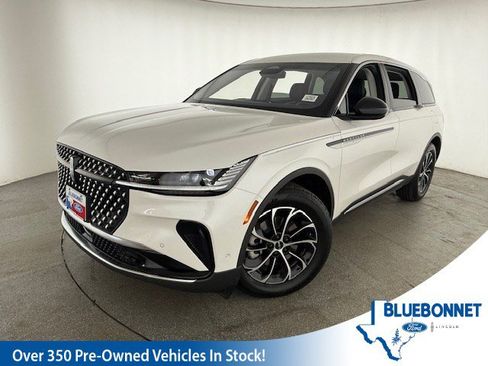 Used 2024 Lincoln Nautilus Premier image 1