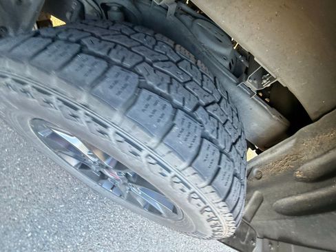 Used 2022 Toyota Tundra Limited w/ TRD Off-Road Package image 11