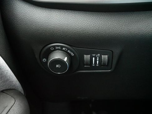 Used 2022 Jeep Compass Latitude image 26