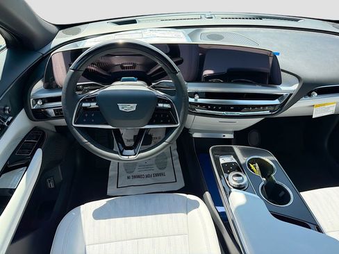 New 2026 Cadillac Lyriq Luxury w/ LPO, Floor Liner Package AWD/4WD image 23
