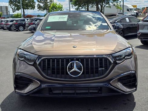 New 2026 Mercedes-Benz E 53 AMG e 4MATIC Sedan image 9