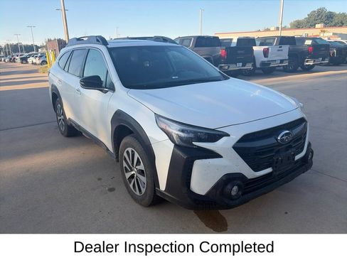 Used 2025 Subaru Outback Premium AWD/4WD image 6