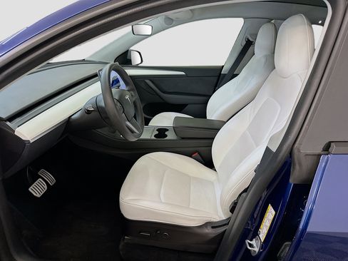 Used 2023 Tesla Model Y Performance image 13