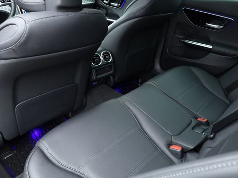 Used 2024 Mercedes-Benz C 300 Sedan image 27