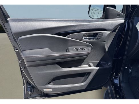 Used 2020 Honda Pilot Black Edition image 22