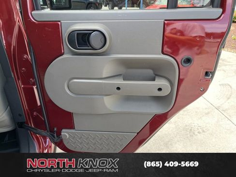 Used 2007 Jeep Wrangler Unlimited Sahara w/ Trailer Tow Group AWD/4WD image 22